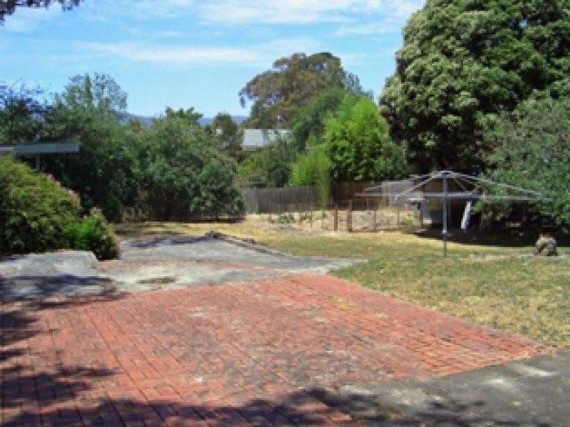 10 Fernwood Avenue, Ringwood East VIC 3135