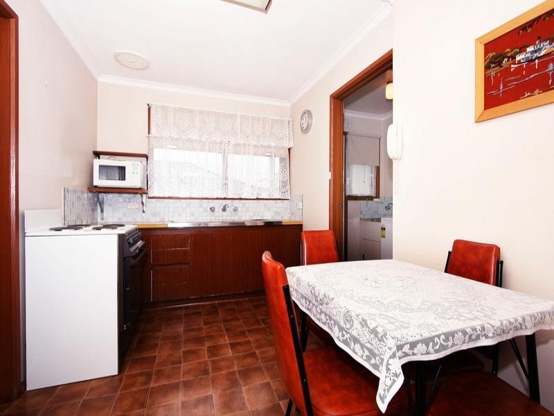 1/4 Barkly Street, Ringwood VIC 3134