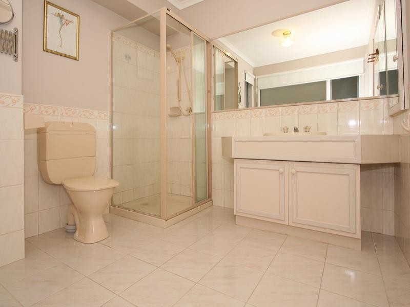 28 Crawley Grove, Ringwood North VIC 3134