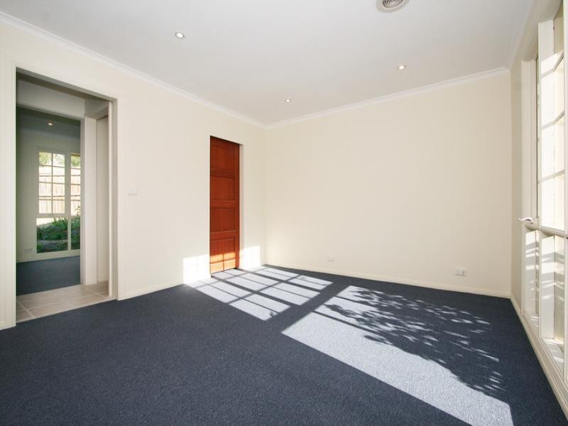 12 Redfern Court, Boronia VIC 3155