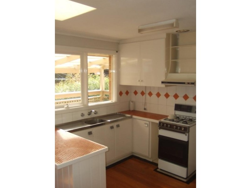 62 Sevenoaks Avenue, Croydon VIC 3136