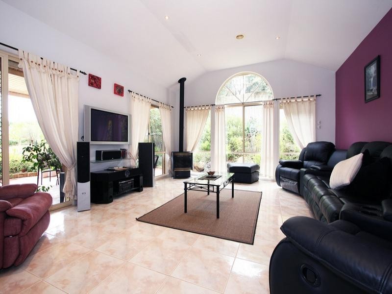 55 Waterview Court, Croydon Hills VIC 3136