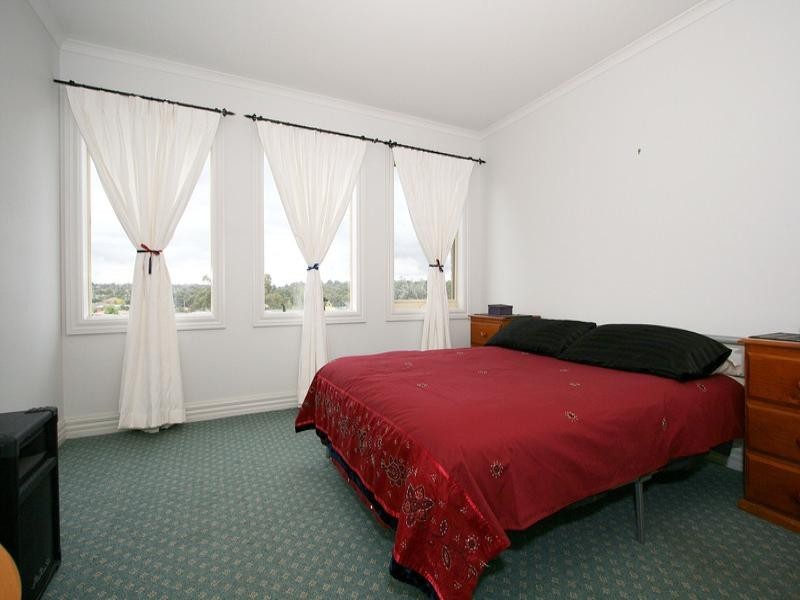 55 Waterview Court, Croydon Hills VIC 3136