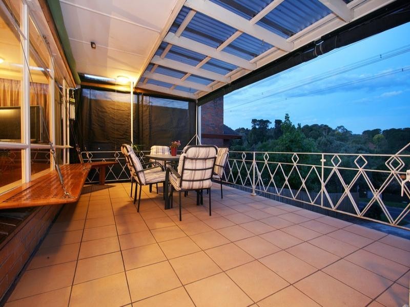 17 Timbertop Road, Ringwood North VIC 3134