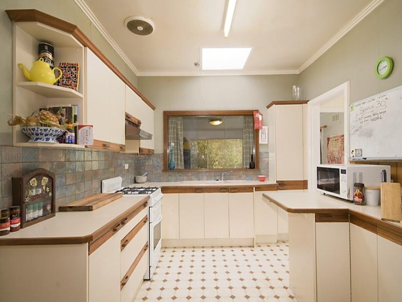 15 Kinkora Road, Blackburn VIC 3130