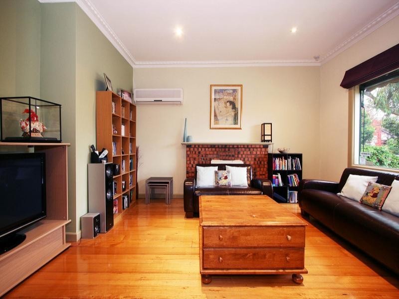 1/4 Oliver Street, Ringwood VIC 3134