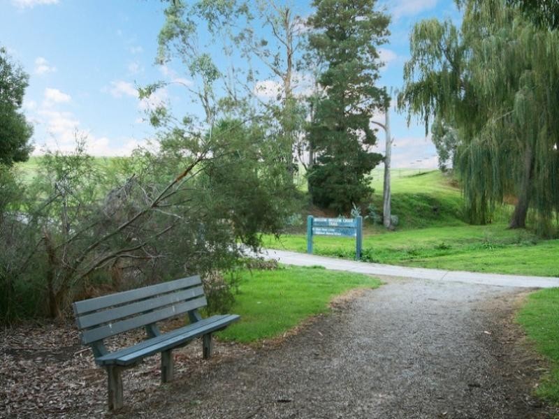 74 Strathfield Parade, Croydon VIC 3136