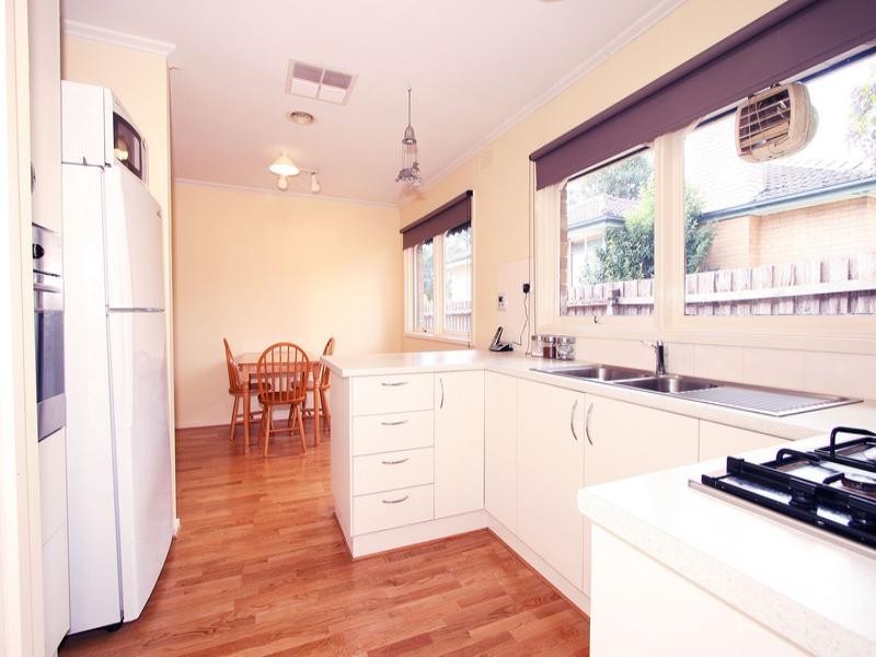 4 Surrey Court, Bayswater VIC 3153