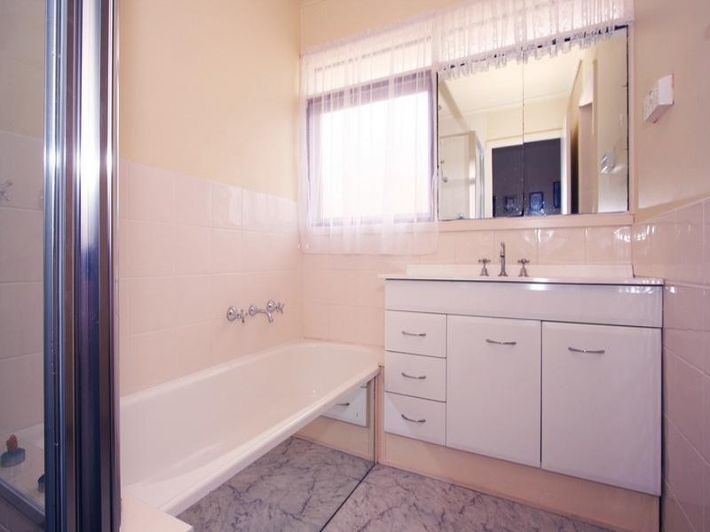 4 Surrey Court, Bayswater VIC 3153