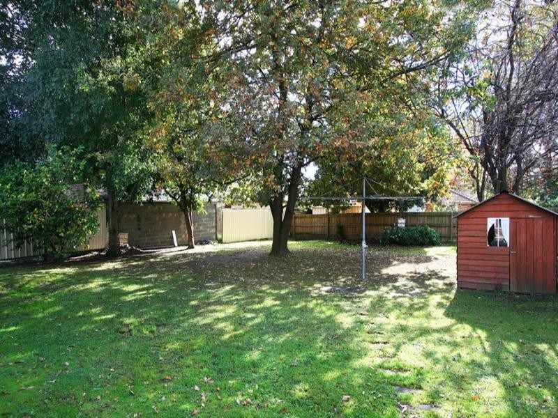 4 Surrey Court, Bayswater VIC 3153