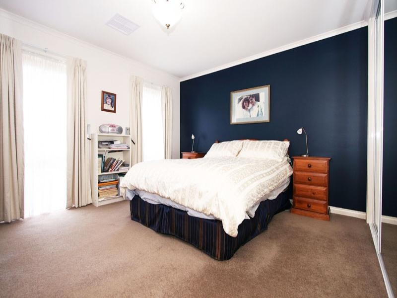 9 Jull Parade, Ringwood North VIC 3134