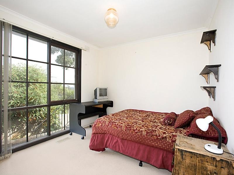 2/302 Maroondah Highway, Ringwood VIC 3134