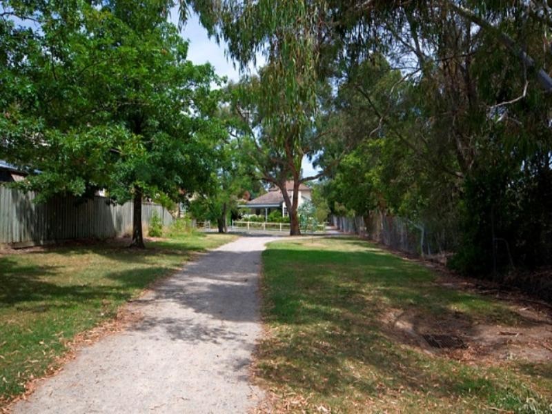 15 Kinkora Road, Blackburn VIC 3130