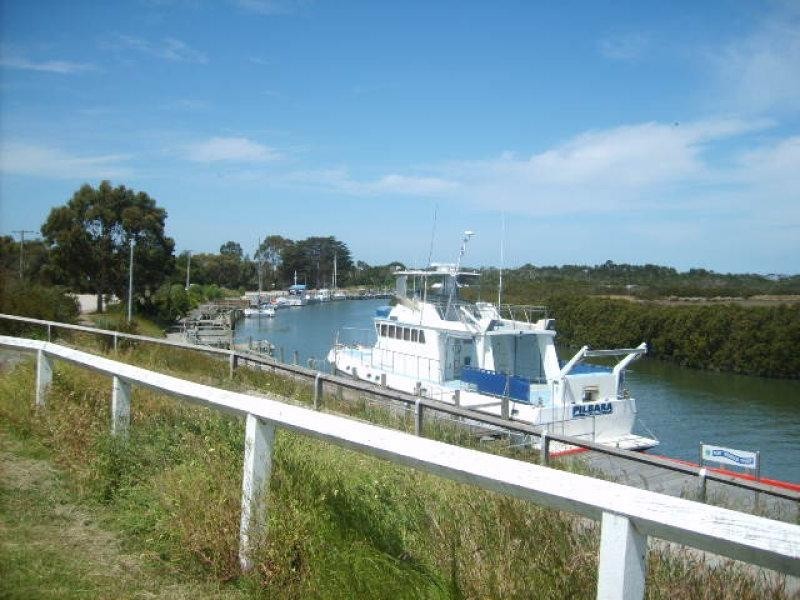 3 Fishermans Way, Port Franklin VIC 3964