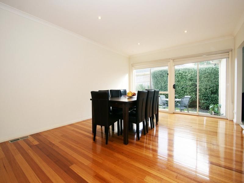 2/33-35 Oban Road, Ringwood VIC 3134