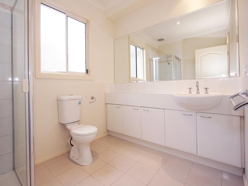2/33-35 Oban Road, Ringwood VIC 3134