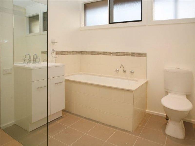 4/30 Mount Dandenong Road, Ringwood East VIC 3135