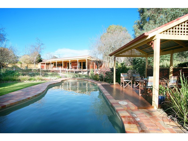 2 Stamford Court, Ringwood North VIC 3134