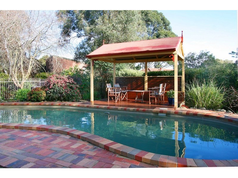 2 Stamford Court, Ringwood North VIC 3134