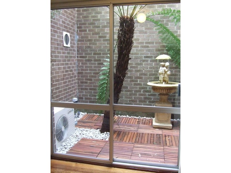 3/4 Pointside Avenue, Bayswater North VIC 3153