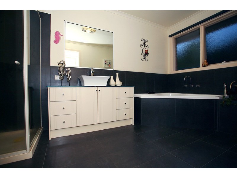 22 Kelly Court, Warranwood VIC 3134