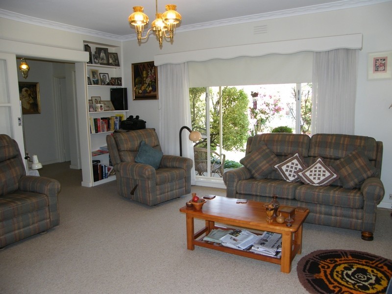 22 Carcoola Road, Ringwood East VIC 3135