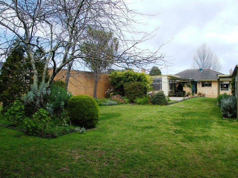 22 Carcoola Road, Ringwood East VIC 3135