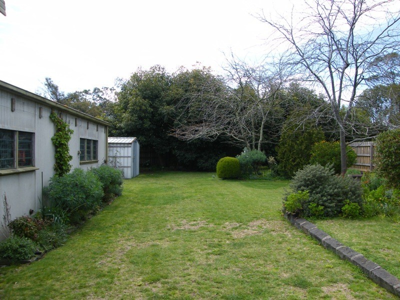 22 Carcoola Road, Ringwood East VIC 3135