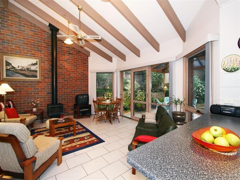 8 Sally Court, Warranwood VIC 3134