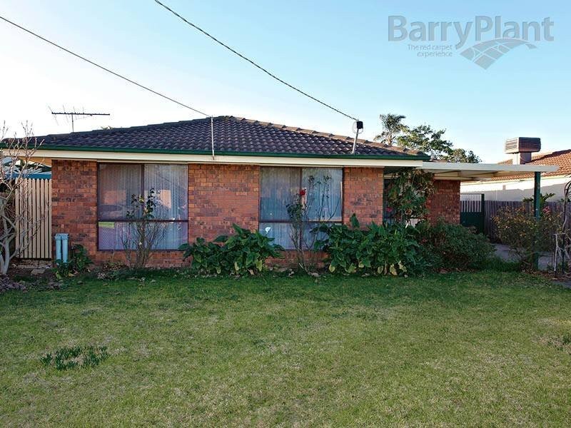 14 Bridgeford Crescent, Melton South VIC 3338