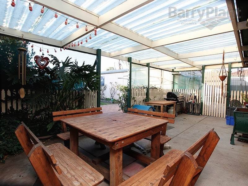 14 Bridgeford Crescent, Melton South VIC 3338