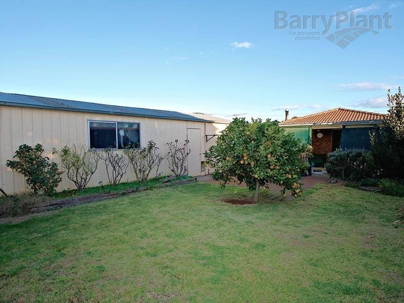 14 Bridgeford Crescent, Melton South VIC 3338