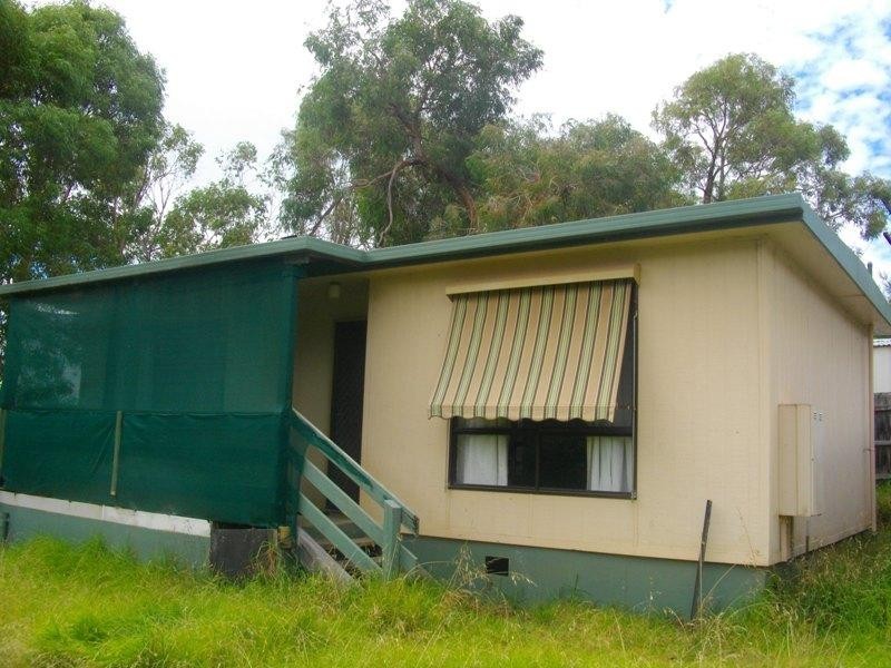 4 Nambour Drive, Mooroolbark VIC 3138