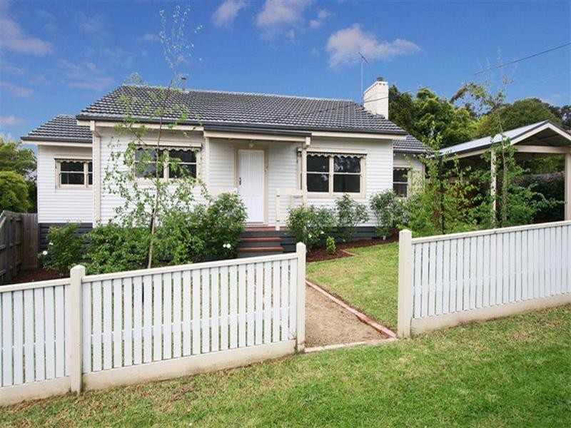 2 Leonard Street, Ringwood VIC 3134