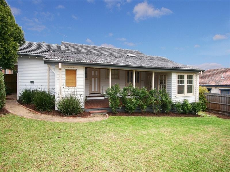 2 Leonard Street, Ringwood VIC 3134