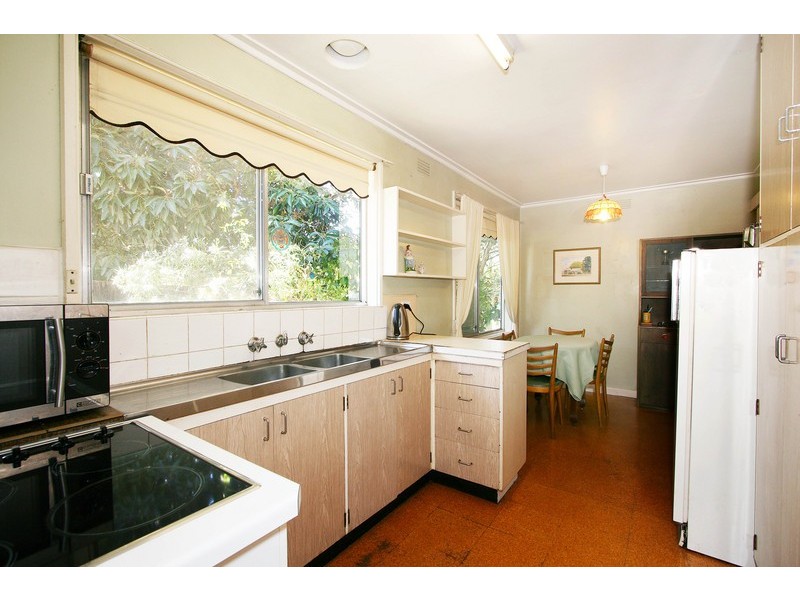 12 Tweed Street, Ringwood East VIC 3135