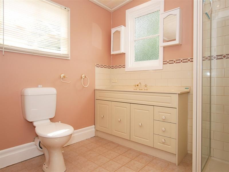 2 Herbert Street, Ringwood VIC 3134