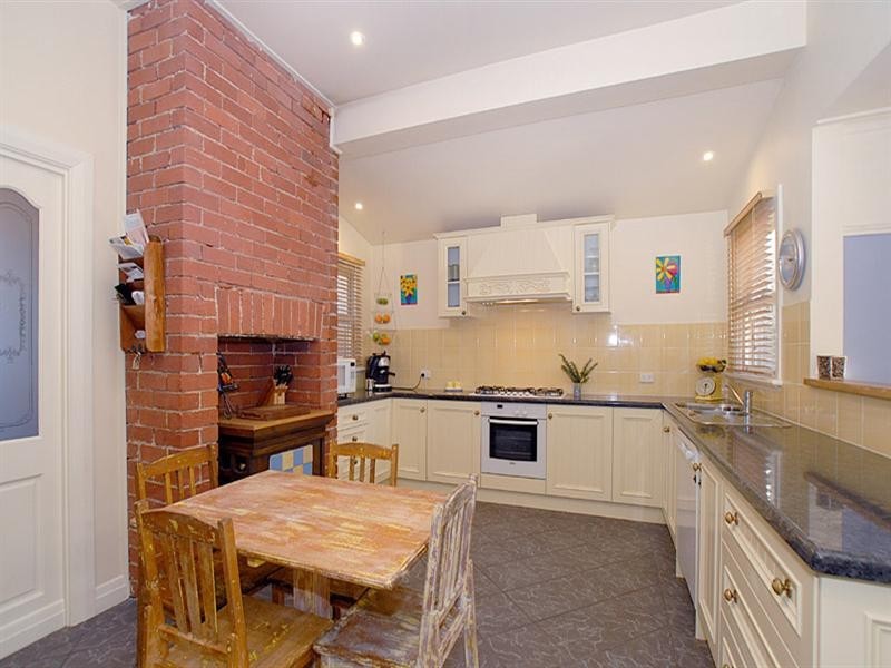 24 Haines Street, Mitcham VIC 3132