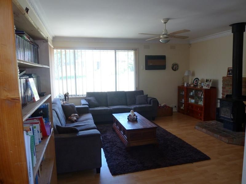 23 Sellick Drive, Croydon VIC 3136