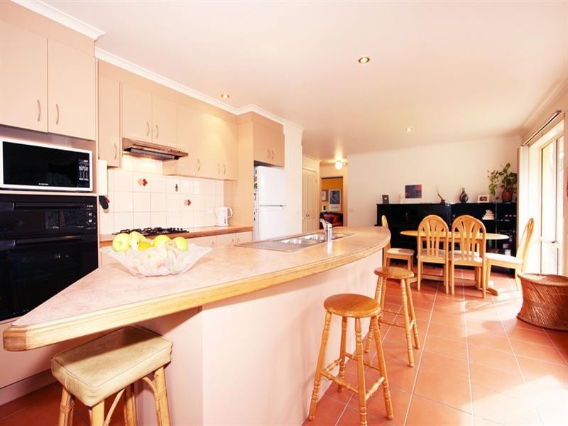 5 Latrobe Court, Croydon Hills VIC 3136