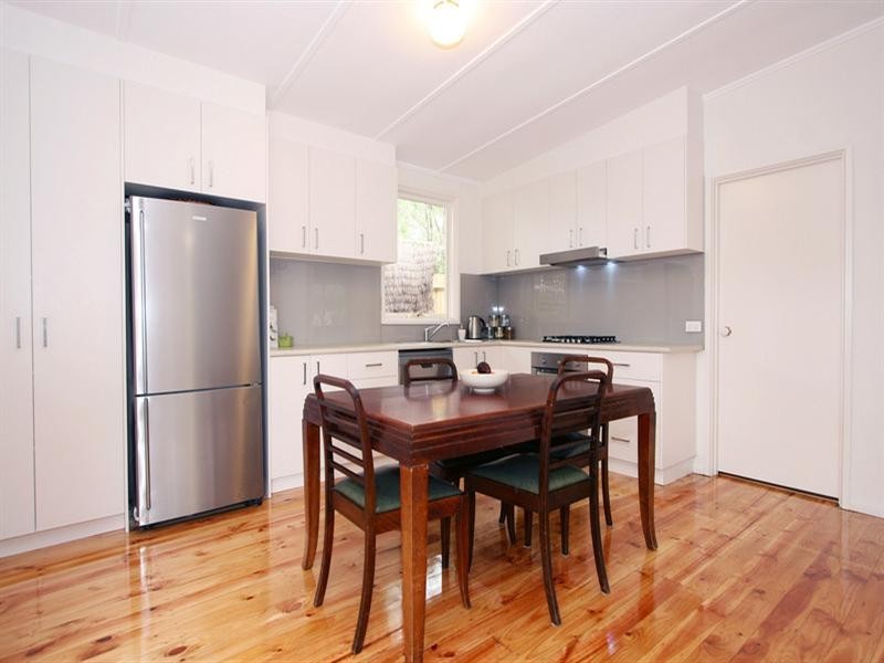 48 Ireland Street, Ringwood VIC 3134