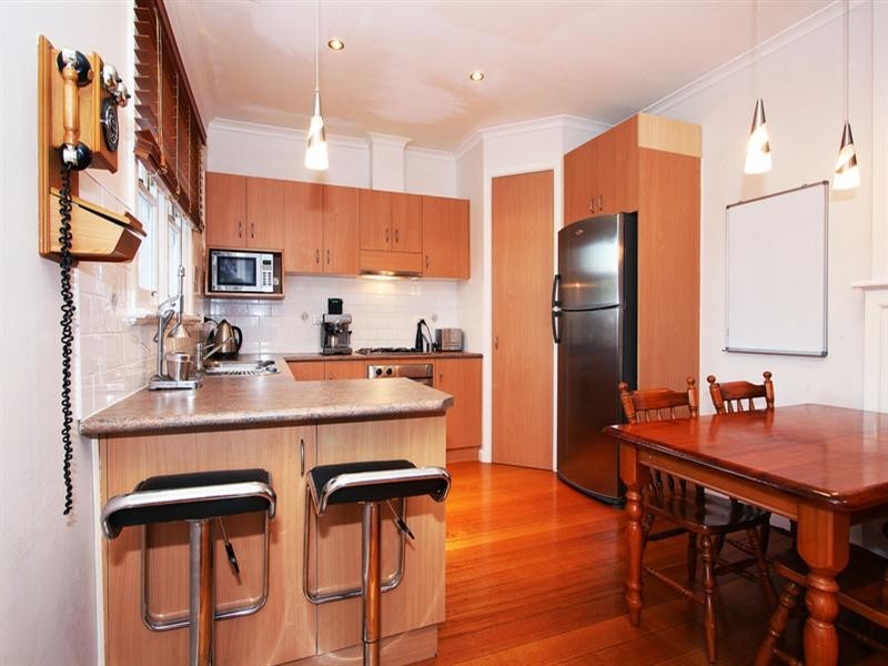 18 Keith Grove, Ringwood VIC 3134