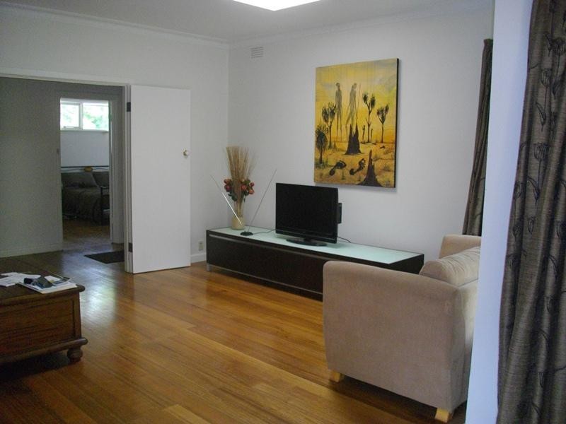 1 Purches Street, Mitcham VIC 3132