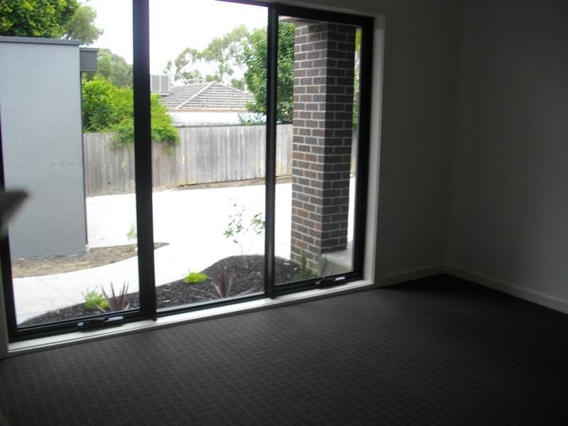 2 & 3/1 Purches Street, Mitcham VIC 3132