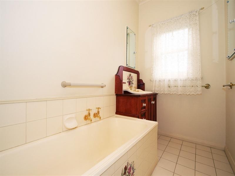 31 Dickasons Road, Heathmont VIC 3135