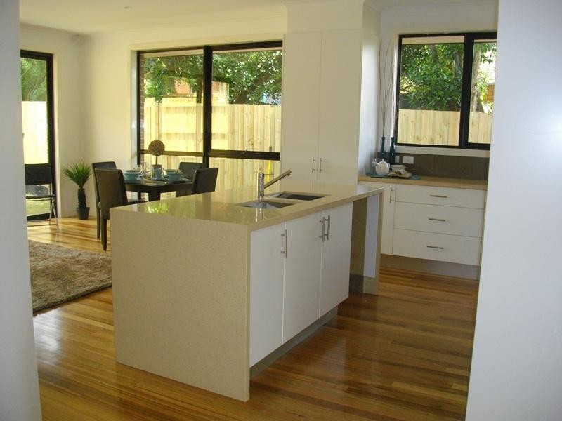 2 Arthur Street, Burwood East VIC 3151