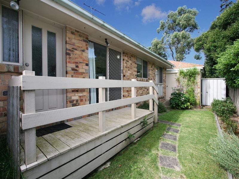 2/5 Ireland Street, Ringwood VIC 3134