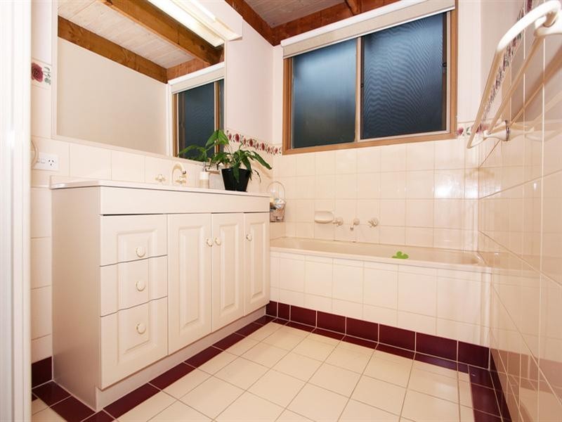 13 Powrie Court, Ringwood North VIC 3134