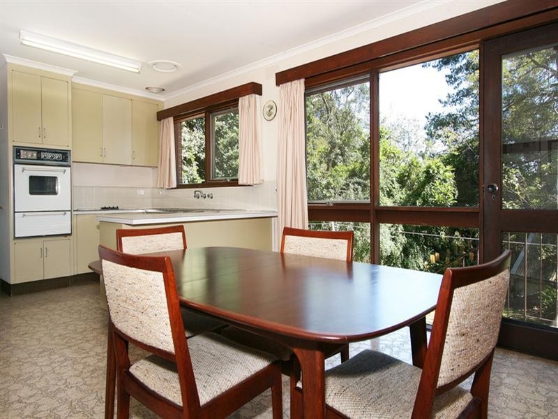 40 Pine Crescent, Ringwood North VIC 3134