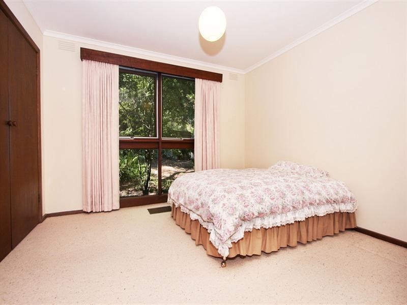 40 Pine Crescent, Ringwood North VIC 3134